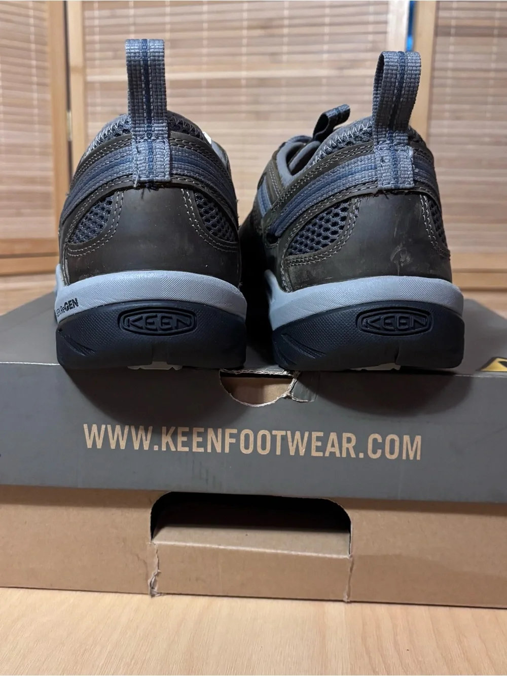KEEN Utility Atlanta Cool II ESD Steel Toe Work Shoes Men’s 10.5 D Gargoyle/Navy